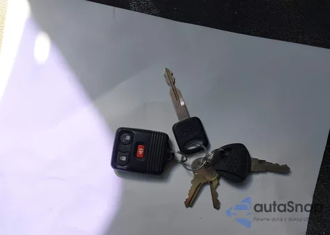 2004 Ford E-350 Super Duty Commercial/Recreational z USA, uszkodzony, nr VIN 1FTSE34P54HB35498